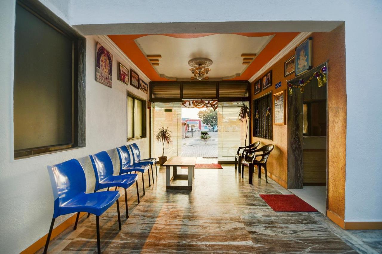 Oyo 65247 Hotel Akshay Garden Shirdi Exterior foto