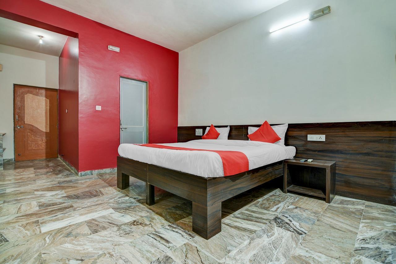 Oyo 65247 Hotel Akshay Garden Shirdi Exterior foto